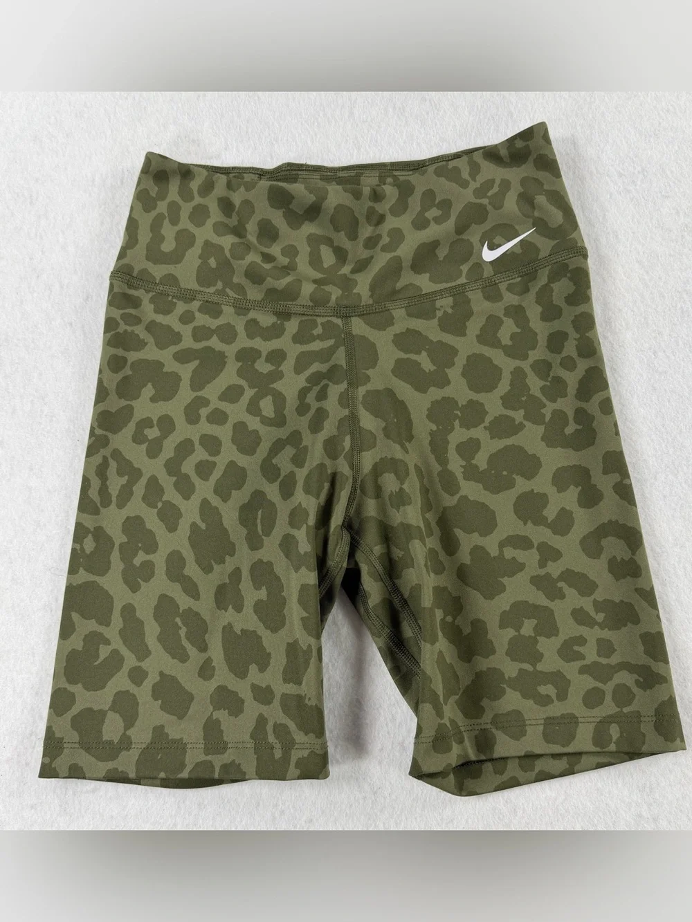 Nike One Luxe Dri-FIT Green Leopard Bike Shorts XS 7” High Rise